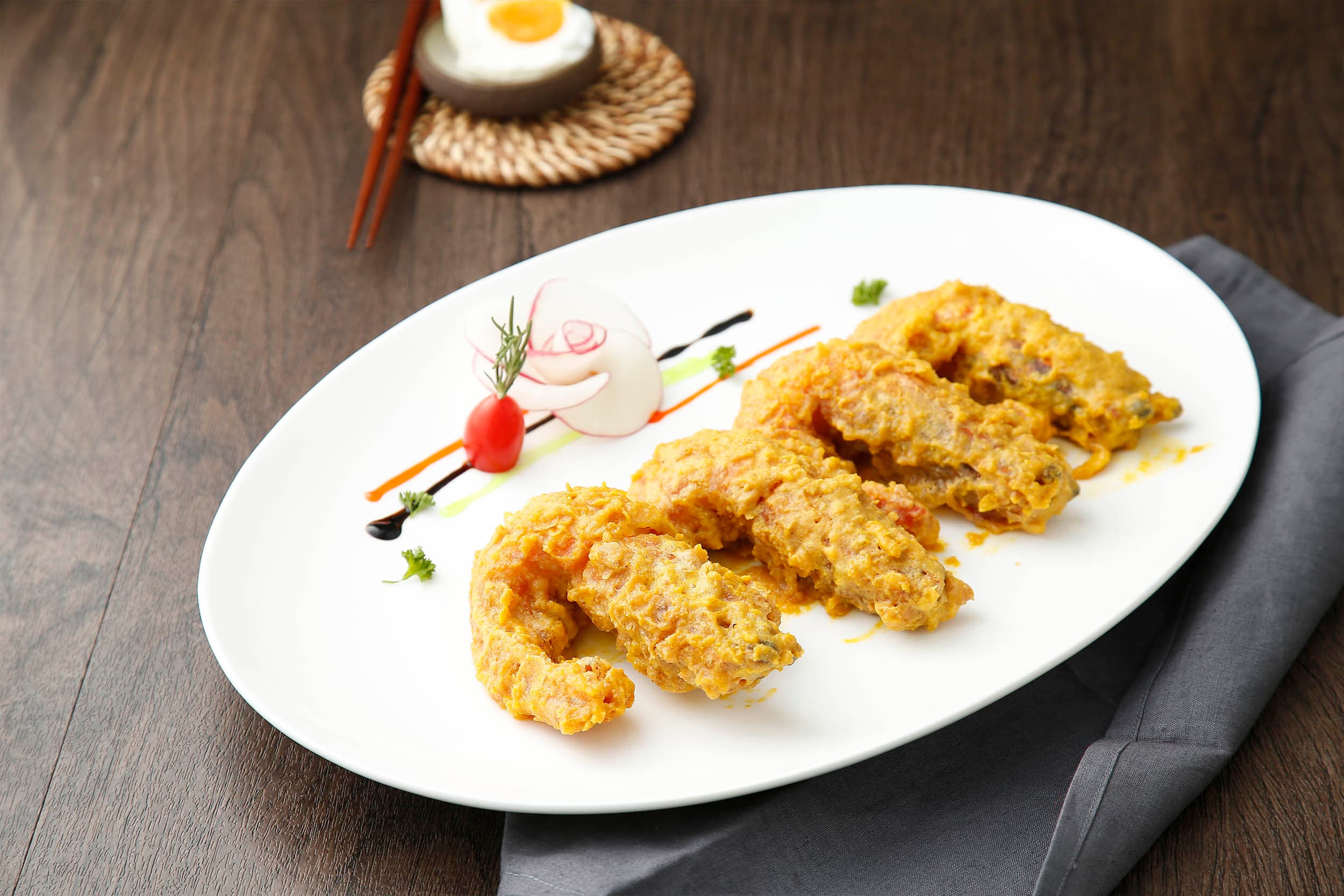 Baked tiger prawns with salted egg