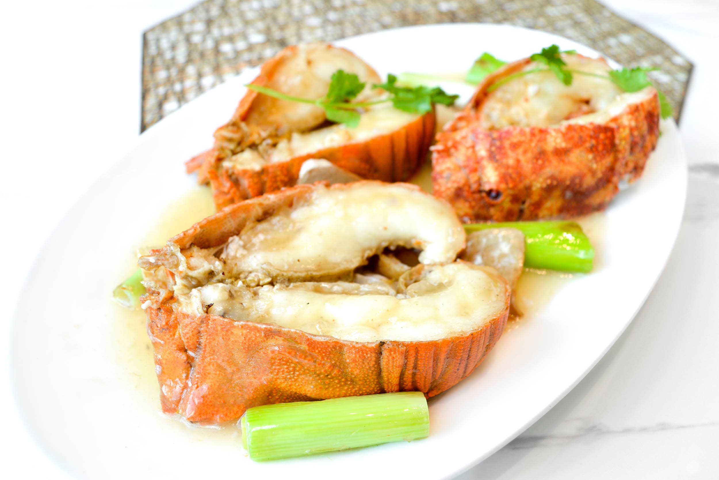 Tiger lobster · Rock lobster (1-2 days advance order)