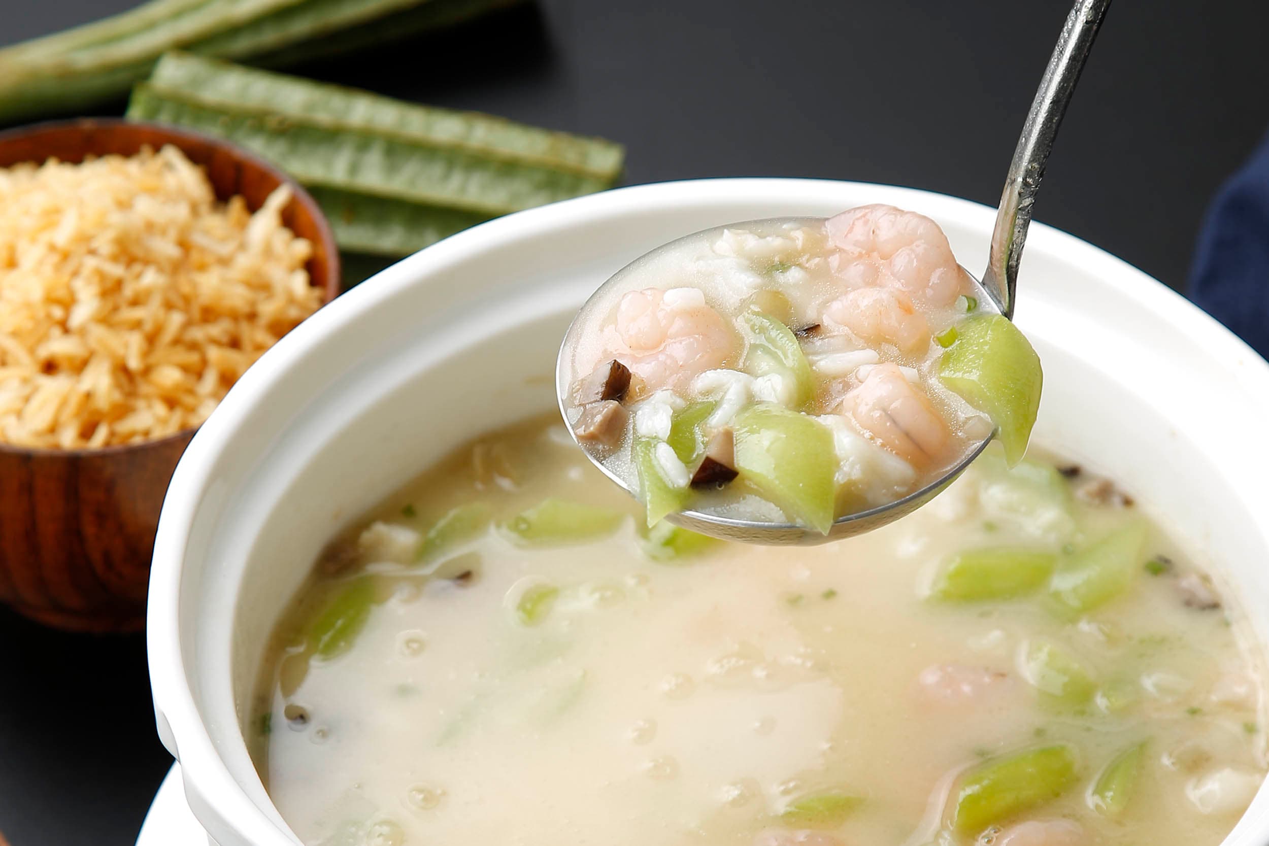 Seafood soup with crispy rice