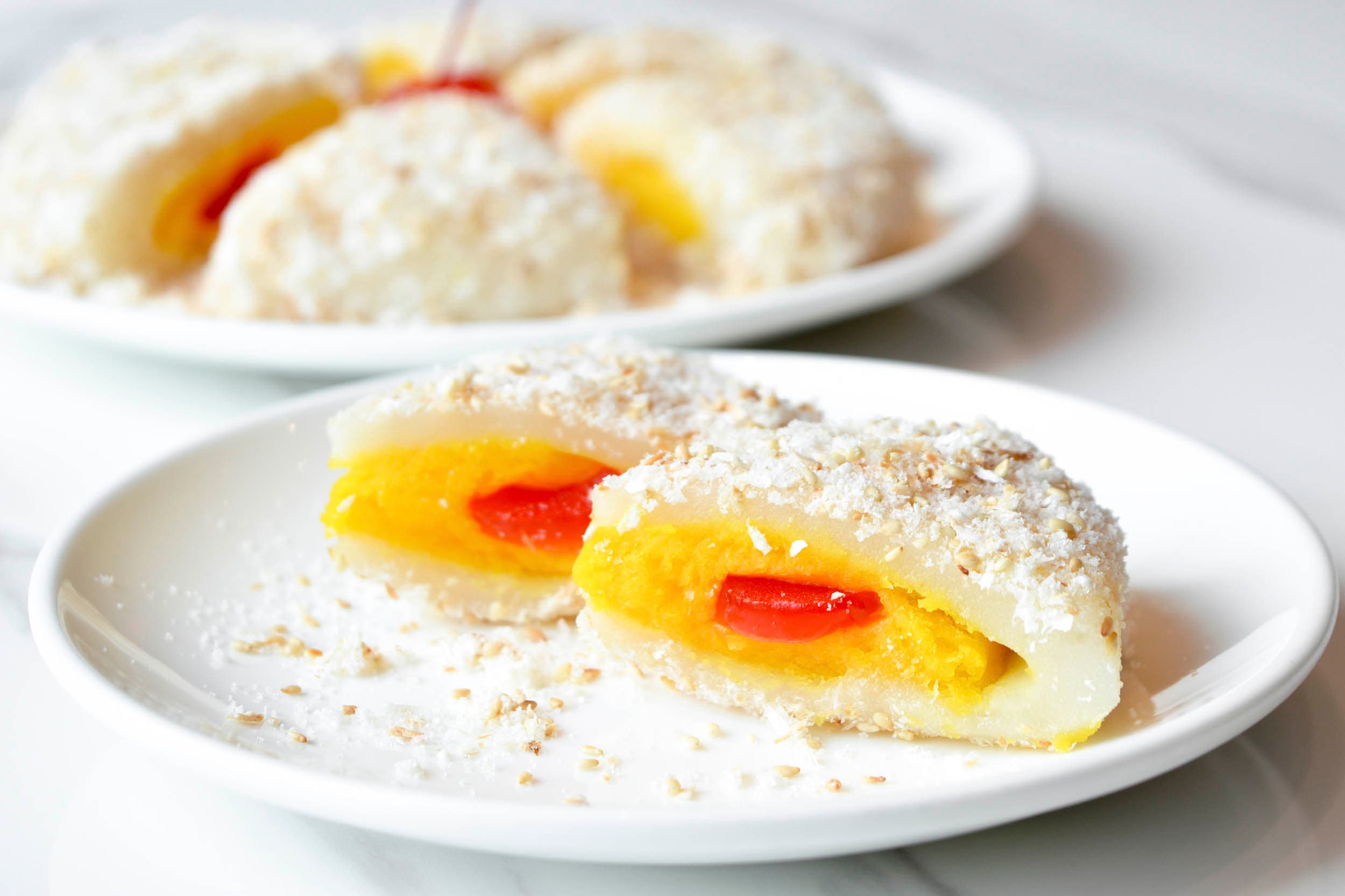 Sticky rice cake with custard