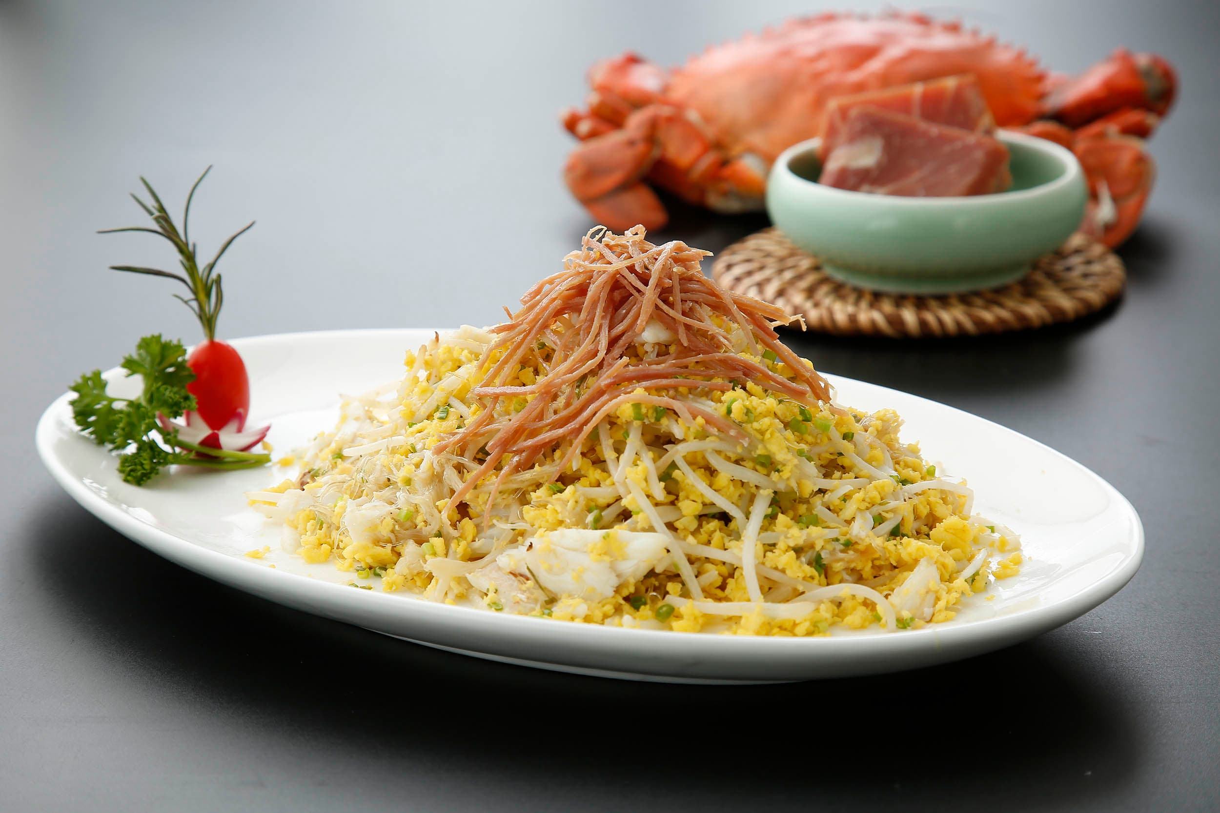 Wok-fried shark's fin with crab meat and egg